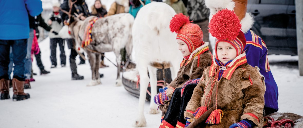 Wintermarkt in Jokkmokk, Fotograf Carl-Johan Utsi